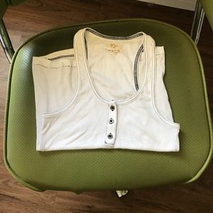 Urban outfitters white tank to size medium